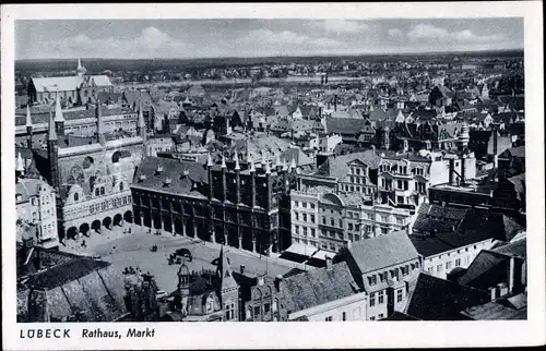 Ak Hansestadt Lübeck, Rathaus, Markt, Vogelschau