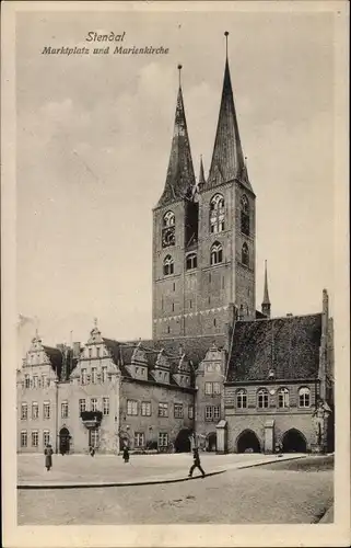 Ak Stendal in der Altmark, Marktplatz, Marienkirche