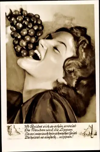 Ak Rheingold, Frau isst Weintrauben, Wo Beides sich so schön erweist, Die Trauben und die Lippen...