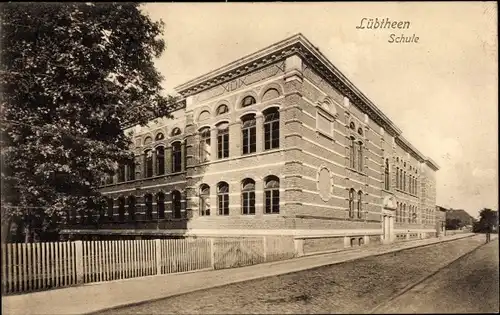 Ak Lübtheen in Mecklenburg, Schule