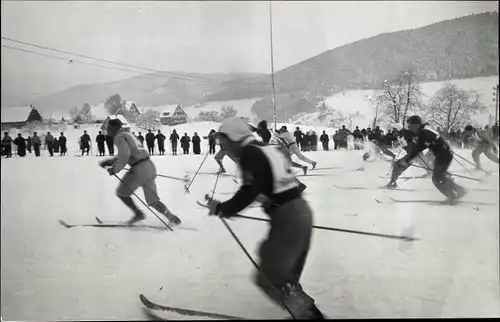 Foto Garmisch Partenkirchen, Wintersport, Langläufer auf der Strecke