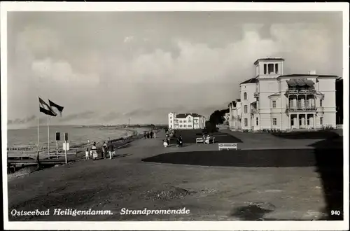 Ak Seebad Heiligendamm Bad Doberan, Strandpromenade, Partie mit Strandhäusern