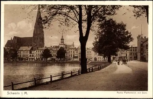 Ak Schwerin in Mecklenburg, Partie Pfaffenteich, Dom