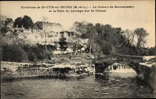 Ak Saint Cyr en Bourg Maine et Loire, Le Coteau de Saumoussay et le Pont du Barrage sur le Thouet