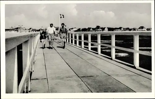 Ak Nordseebad Sankt Peter Ording, Auf der Seebrücke