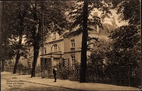 Ak Kiel in Schleswig Holstein, Partie an der Düsternbrooker Allee mit Palais des Prinzen Albert