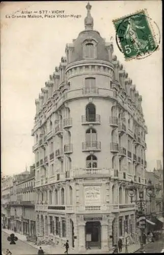 Ak Vichy Allier, La Grande Maison, Place Victor Hugo