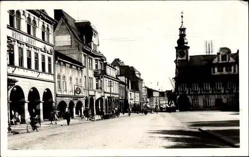 Ak Vrchlabí Hohenelbe Reg Königgrätz, Stadtpartie, Platz, Hotel