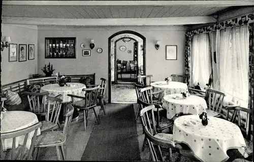 Ak Nordseebad Sankt Peter Ording, Blick ins Café Glück im Winkel, Inh. Fr. Jensen