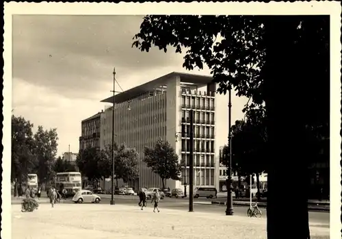 Foto Ak Berlin Tempelhof, Straßenpartie, Gebäude