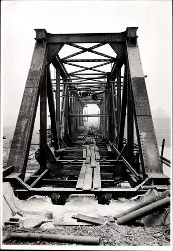 Foto Berlin Spandau Siemensstadt, Kraftwerk West, Güterbahnbrücke, 01.11.1947