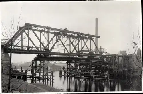 Foto Berlin Spandau Siemensstadt, Kraftwerk West, Güterbahnbrücke, 30.11.1946