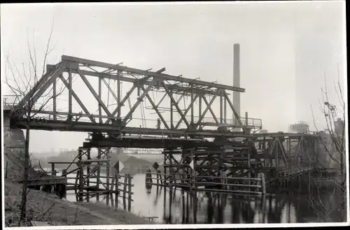 Foto Berlin Spandau Siemensstadt, Kraftwerk West, Güterbahnbrücke, 30.11.1946