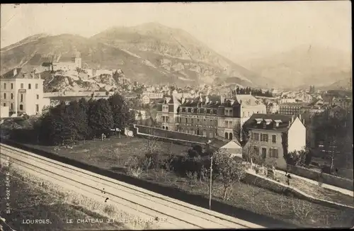 Ak Lourdes Hautes Pyrénées, Le Chateau