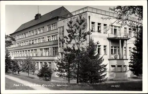 Foto Ak Coswig in Sachsen, Teilansicht der Lindenhof Klinik