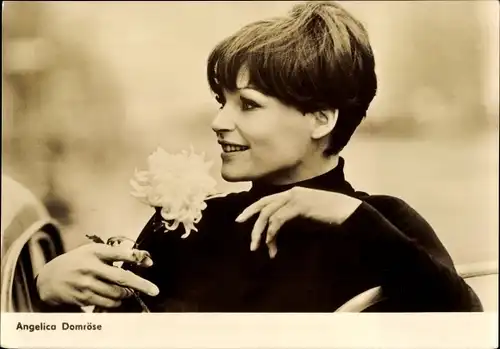 Ak Schauspielerin Angelica Domröse, Portrait, Verwirrung der Liebe, Sonntagsfahrer, Defa Film