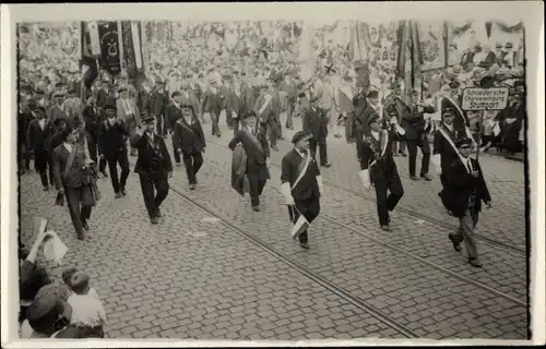 Foto Ak Frankfurt am Main, X. Dt. Sängerfest 1932, Festzug, Schneider'sche Chorvereinigung Stuttgart