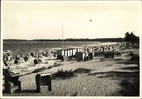 Foto Ak Ostseebad Timmendorfer Strand, Partie am Strand, Strandkörbe