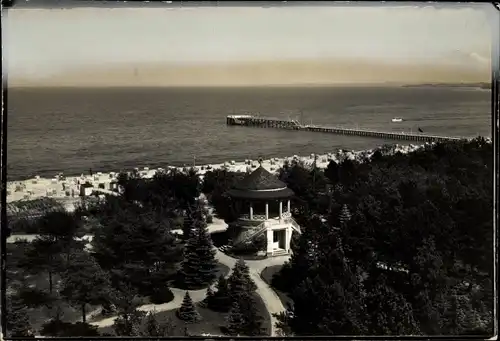 Foto Ak Timmendorfer Strand, Ostseebad, Blick auf Strand und Seebrücke