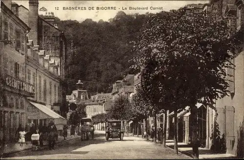 Ak Bagnères de Bigorre Hautes Pyrénées, Le Boulevard Carnot