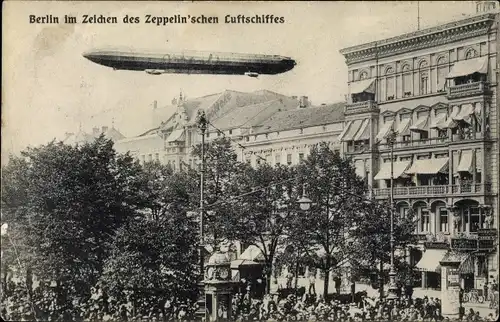 Ak Berlin, Zeppelin über der Stadt, Luftschiff