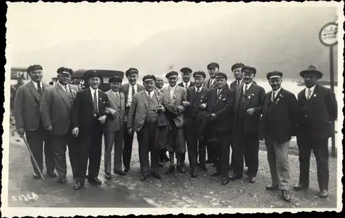 Foto Ak Assmannshausen Rüdesheim am Rhein, Sängerfest in Frankfurt Main 1932, Sängerfahrt