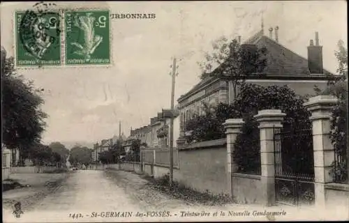 Ak Saint Germain des Fossés Allier, Teinturiere et la Nouvelle Gendarmerie