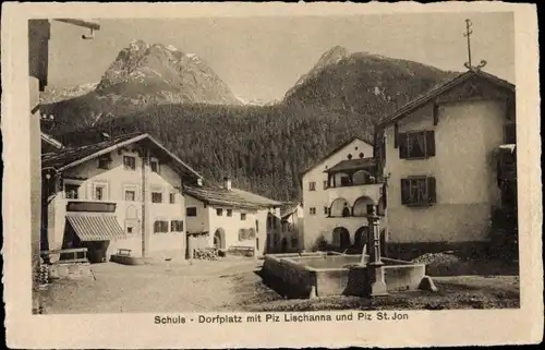Ak Schuls Graubünden Schweiz, Dorfplatz, Piz Lischanna, Piz St. Jon