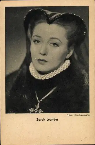 Ak Schauspielerin und Sängerin Zarah Leander, Portrait, Rose von Nowgorod, Ross Verlag 