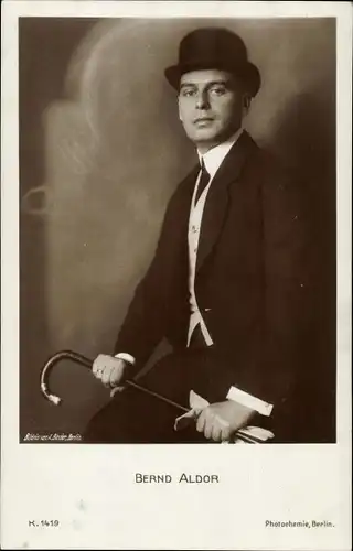 Ak Schauspieler Bernd Aldor, Portrait, Hut, Gehstock, PH K 1419