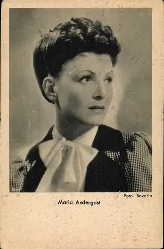 Ak Schauspielerin Maria Andergast, Portrait, hochgesteckte Haare, karierte Jacke, Ross Verlag