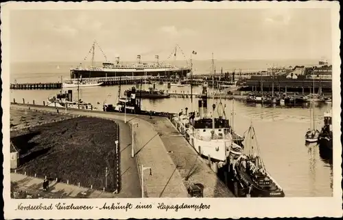 Ak Nordseebad Cuxhaven, Ankunft eines Hapagdampfers