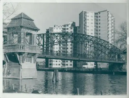 Foto Berlin, Nachkriegszeit, Brücke, Hochhäuser