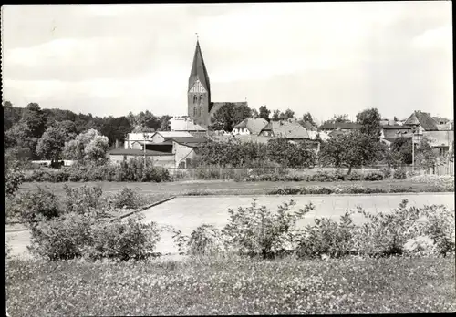 Ak Neubukow in Mecklenburg, Teilansicht, Kirche