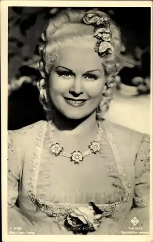 Ak Schauspielerin und Tänzerin Marika Rökk, Portrait, Ufa Film
