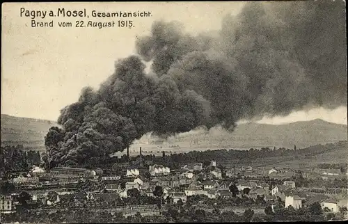 Ak Pagny sur Moselle Meurthe et Moselle, Gesamtansicht, Brand vom 22. August 1915