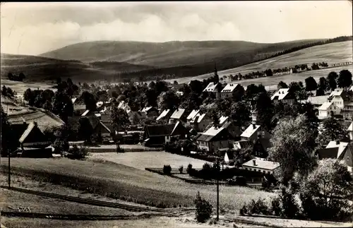Ak Neudorf Sehmatal Cranzahl im Erzgebirge, Teilansicht Ort, Kirche, Felder