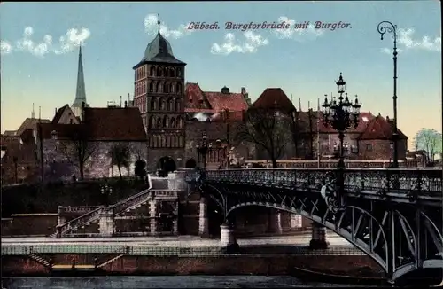 Ak Hansestadt Lübeck, Burgtorbrücke, Burgtor