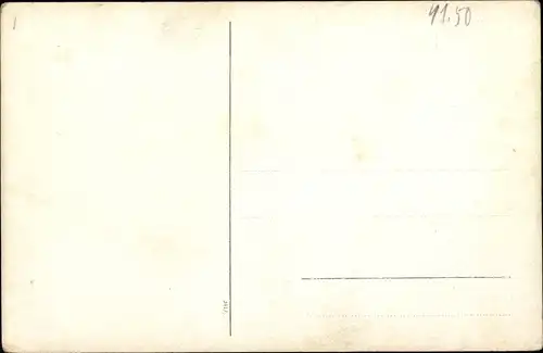 Foto Ak Arbeiter in einem Ort, Straßenbau ?, Zigarrenhandlung