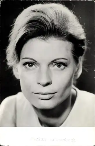 Ak Schauspielerin Marion Schwombeck, Portrait