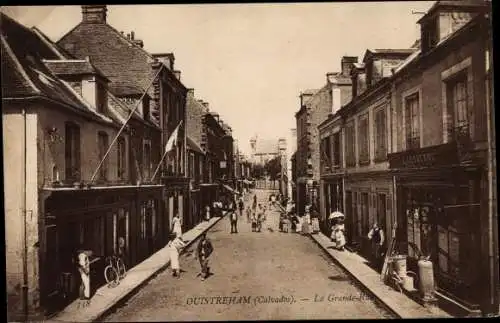 Ak Ouistreham Calvados, La Grande Rue