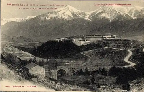 Ak Mont Louis Pyrénées Orientales, La Citadelle, La Chaine des Pyrenees