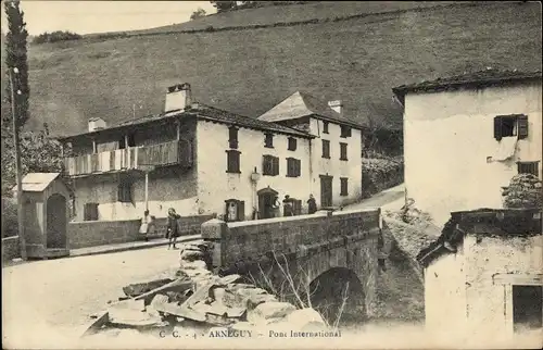 Ak Arnéguy Pyrénées Atlantiques, Pont International