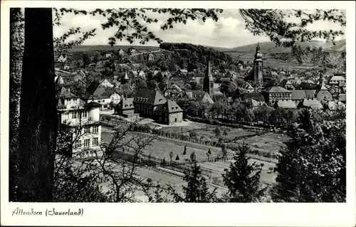 Ak Attendorn im Sauerland, Blick auf den Ort mit Kirche