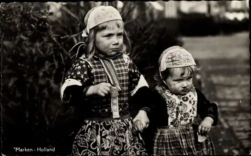 Ak Marken Nordholland Niederlande, Portrait, Kleinkinder in Landestracht