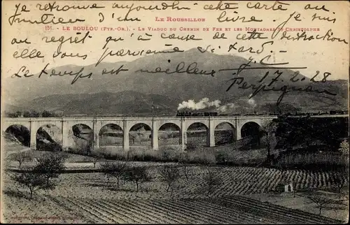 Ak Le Boulou Pyrénées Orientales, Le Viaduc du Chemin de Fer et les Montagnes St. Christophe