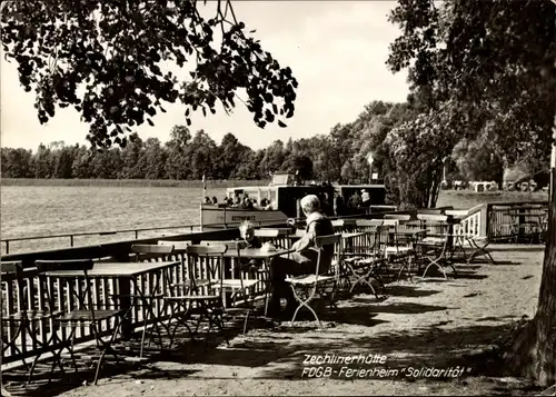 Ak Zechlinerhütte Stadt Rheinsberg, FDGB Ferienheim Solidarität, Terrasse