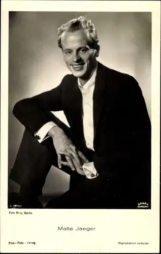 Ak Schauspieler Malte Jaeger, Portrait im Anzug