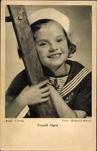 Ak Schauspielerin Traudl Stark, Portrait, Ross