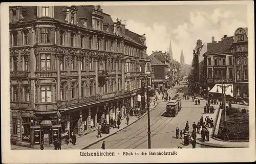 Ak Gelsenkirchen im Ruhrgebiet, Bahnhofstraße, Geschäfte, Passanten, Straßenbahn